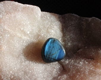 Labradorite stone - 78,84 Gr