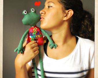 Lady frog with a red dress, mademoiselle grenouille, peluche, doudou