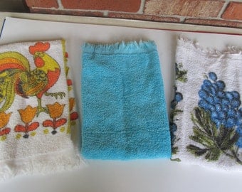 Vintage Kitchen Towels - used Hand Towels