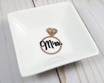 Mrs. Ring Dish, Wedding Gift, Wedding Ring Holder, Ring Holder, Trinket Holder, Bridal Gift, Bridal Shower Gift