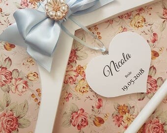 Bridesmaid Hanger in Rose Gold, Personalised Heart for Bride, Maid of Honour Bridesmaid, Flowergirl, Wedding Hanger, Personalised Hanger,