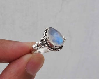 Rainbow moonstone ring,handmade ring, 92.5% sterling silver ring, silver moonstone ring,gemstone ring,sterling silver ring,rainbow moonstone