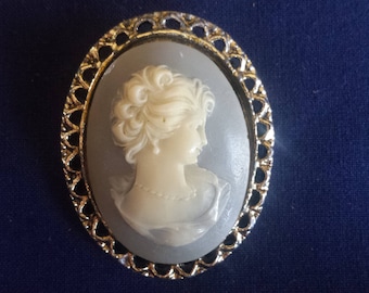 Vintage Blue Cameo Pendant Lapel Pin in Cream on Blue