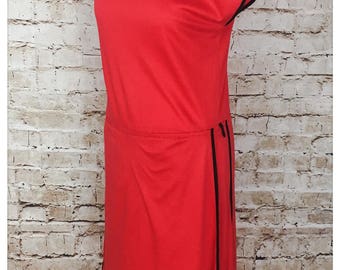 SALE! Gorgeous vintage dress with layered skirt