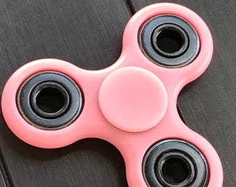 Glow in the dark fidget spinners