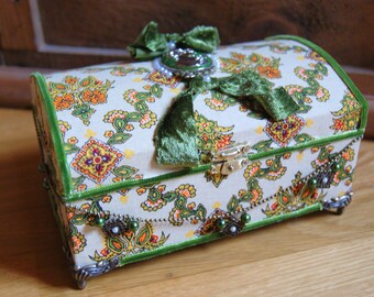 Safe green color ancient style