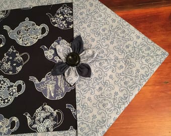 Tea kettle table runner