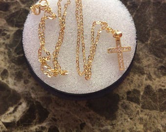 Necklace with cross pendant