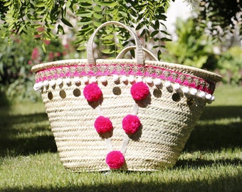 Basket pink tassel