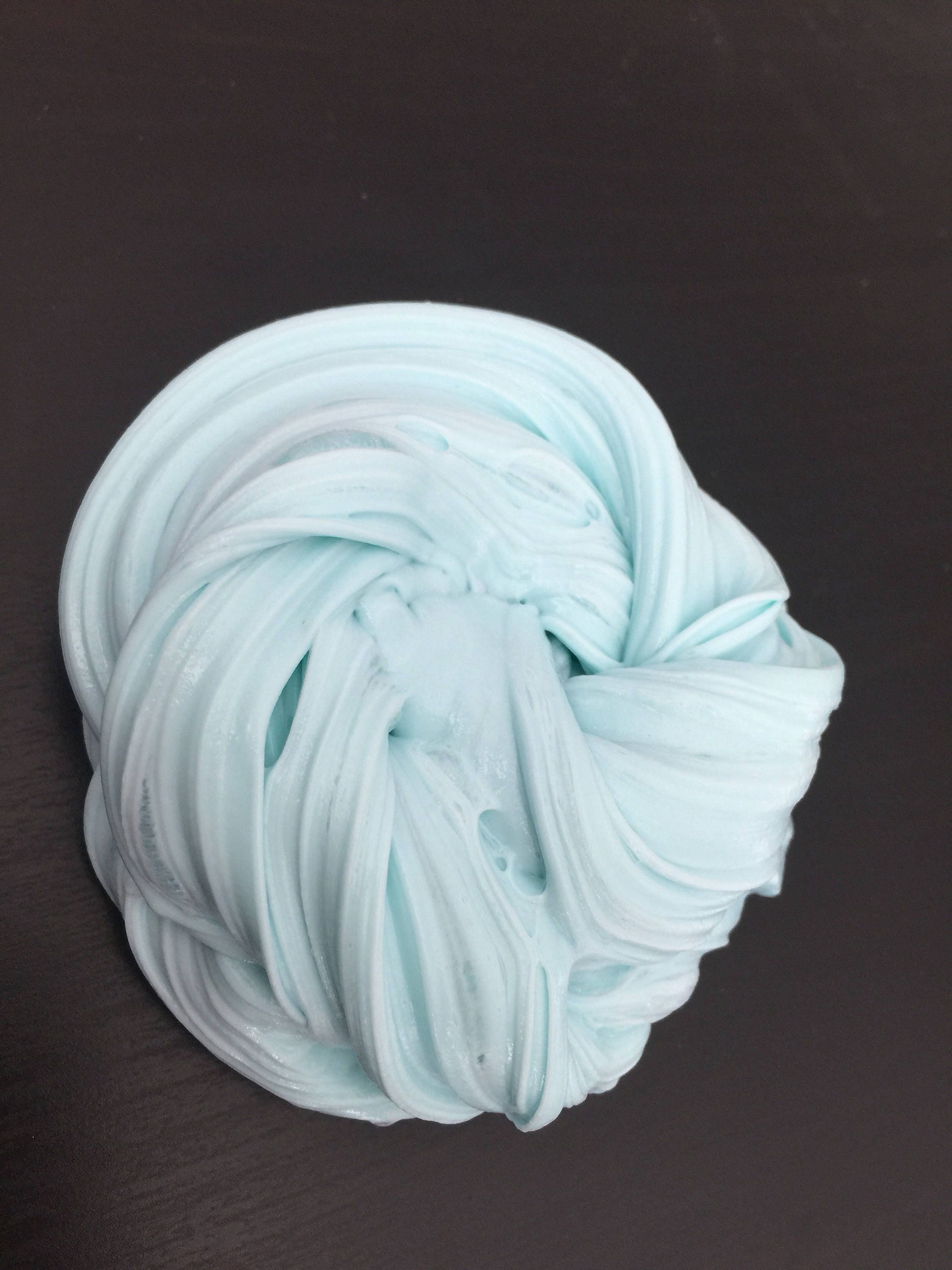 Baby blue bubblegum scented fluffy slime 100g in tub