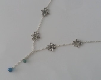 Flowers silver toned chain and oval beads