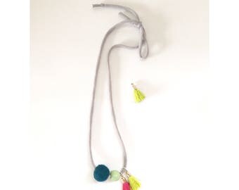 Felt beads necklace