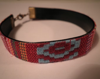 01868 - Bracelet-woven red and multicolor