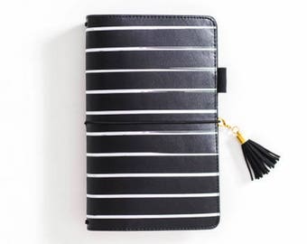 Beautiful black/white traveler journal. notebook,agenda
