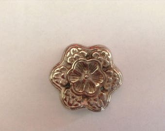 Resin argentė metal flower connector