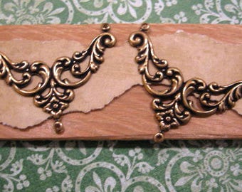 Lydia Connectors in Antique Gold - 2 Count