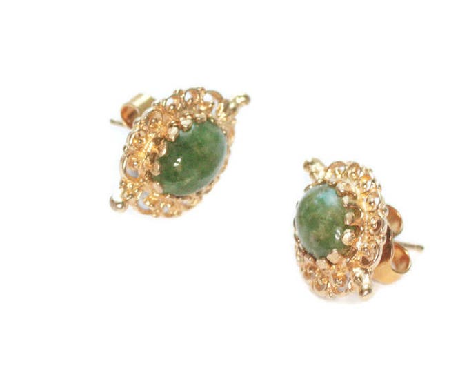 14K Yellow Gold Jade Earrings Filigree Setting Posts Vintage