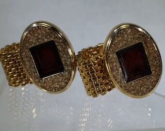 Vintage Hickok Gold tone Wrap-A-Round Cuff Links.