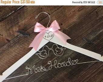 SUMMER SALE Wedding Hanger / LOVE Birds Bridal Hanger / Love Birds Wedding / Mrs. Hanger / Rustic Wedding Hanger / Personalized Hanger / Bri