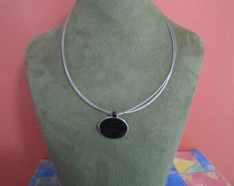 vintage black enamel pendant necklace, estate jewelry, retro, hippie