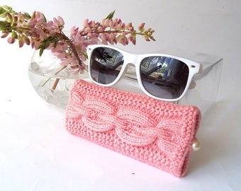 SALE - 50% OFF. Pink Glasses Case. Reading Glasses Case. Eyeglasses or Sunglasses Holder. Knit Glasses Case.