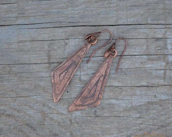 copper earrings, triangles earrings, long copper earrings, vintage earrings, Textured Copper, Rustic Earrings, earrings handmade, metalwork