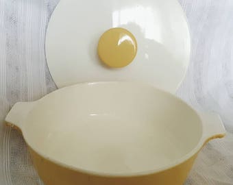 Vintage Mid Century Corning Ware 1 Qt Cassarole B-1-B Yellow & White