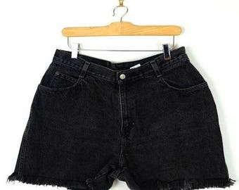 ON SALE Vintage Black Denim cut off Shorts from 90's/W30/grunge*
