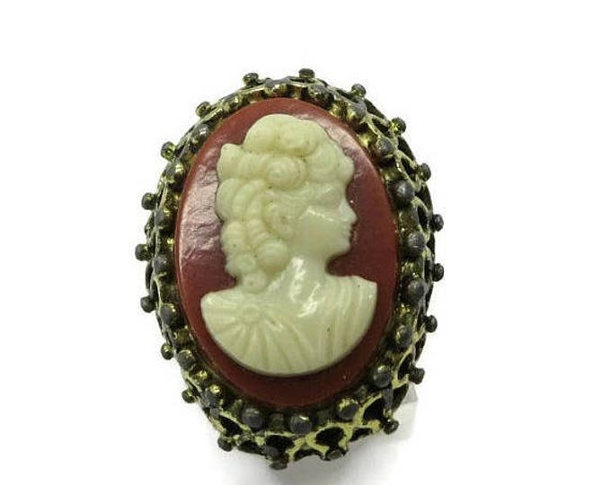 Large Cameo Adjustable Ring Vintage Estate Cream Cameo Ornate Goldtone Costume Jewelry Ring Size 7