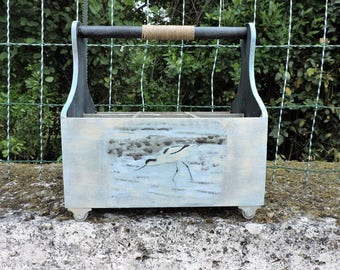 TRANSFER ON WOOD "WADING" BOTTLE CARRIER