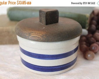 Christmas Sale Wonderful Vintage Robinson Ransbottom Pottery Blue Striped Crock or Bowl with Wood Lid