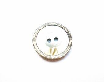 GREY SHELL BUTTON SERIOUS EDGE RIBBED 17 MM