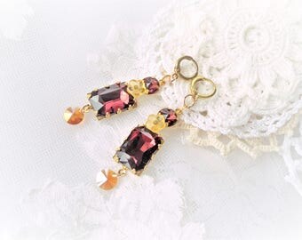 VINTAGE, long flower earring brass Czech glass bead