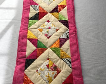 Summer Table Runner, Quilted Table Runner, Colorful Fabric, Floral Table Runner, Table Protector, Colorful Table Runner, Dining Table Runner