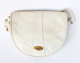 Vintage white leather handbag Cose Italiane - 80s 90s half-round Italian snakeskin patterns - Spacious semicircular hand bag compartments