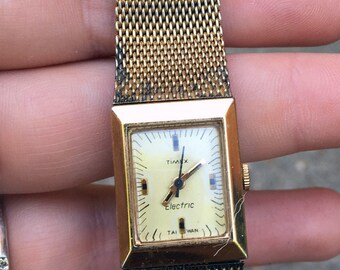 Montre Timex TW2P79500AB Pour Femme – Occasion – Modèle Unique Et Magnifique