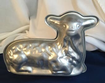Vintage Lamb Cake Pan, Easter Cake Pan, 3D lamb cake, 2 part cake mold, Spring Cake, Religious Cake, Bakery Supply