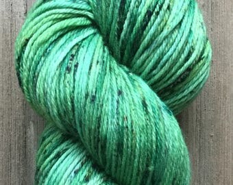 Hand Dyed Yarn, DK Weight 4ply, 100% Superwash Merino Yarn, Green Speckle on Stout DK Handdyed Yarn