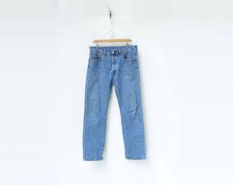 Levis 501 size 32 Levis 501 Jeans Med Rise Jeans Vintage Levis 501s Boyfriend Jeans 90s Mom Jeans High Waist Jeans Straight Leg 32 / 30