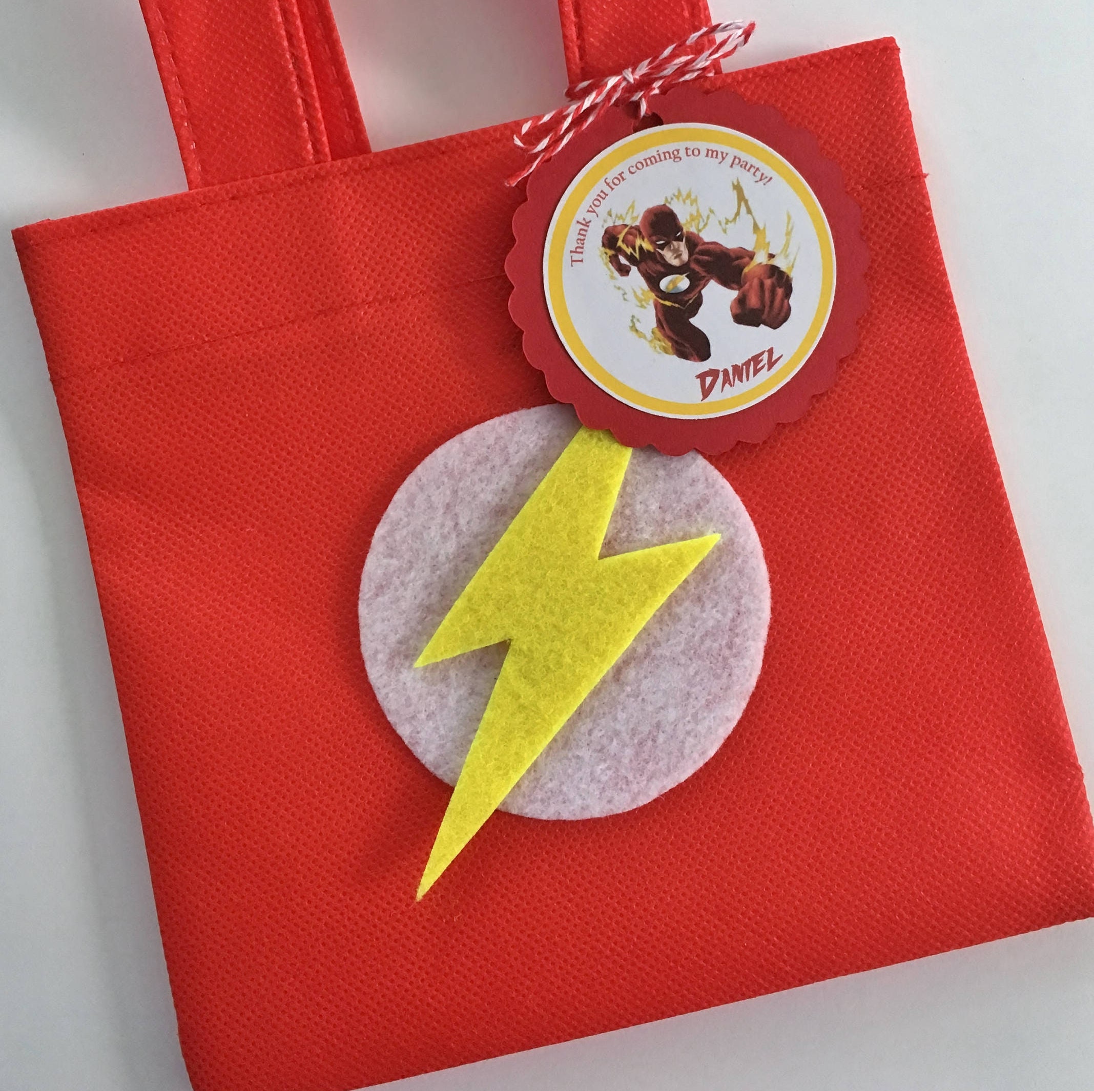 Set of 12 Flash Favor Bags with Personalized Thank You Tags
