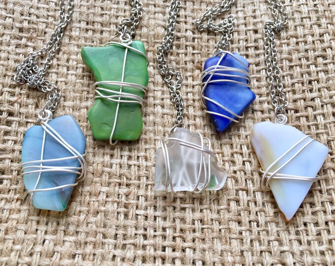 Sea Glass Necklace, Faux Sea Glass Pendant, Tumbled Glass Necklace, Mermaid Necklace, Wire Wrapped Pendant, Wire Wrapped Glass. Sea Glass