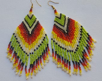 Free shipping,Native american beaded earrings, native seed beads, earrings with fringe, long earrings, beaded earrings, hippie earrings