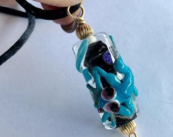 Vintage Art Glass Gecko Lizard Pendant Necklace