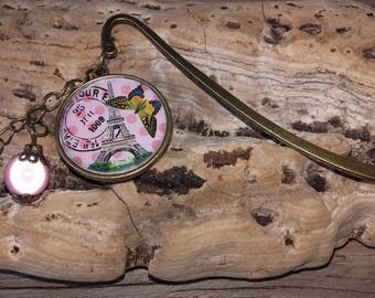 Bookmark Eiffel Tower and pink butterfly