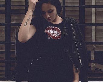 CLEARANCE Sexy Vampire's Bite Graphic Tee | Women | Slim Fit Crew Neck T-Shirt (S-2Xl)