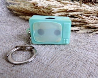 Vintage keychain Portable viewer keyring tv unique keychain Old viewer Monocle viewer vintage accessories keychain collection unique gift