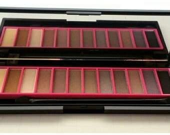 12 Color Smokey Eyeshadow Palette