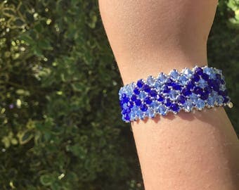 Chic bracelet, refined and elegant light blue and Blue Navy Swarovski Crystal