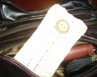 This sunglasses case