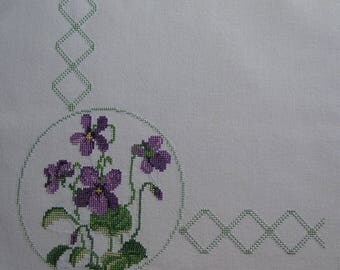 Embroidery pattern 1900 purple and green